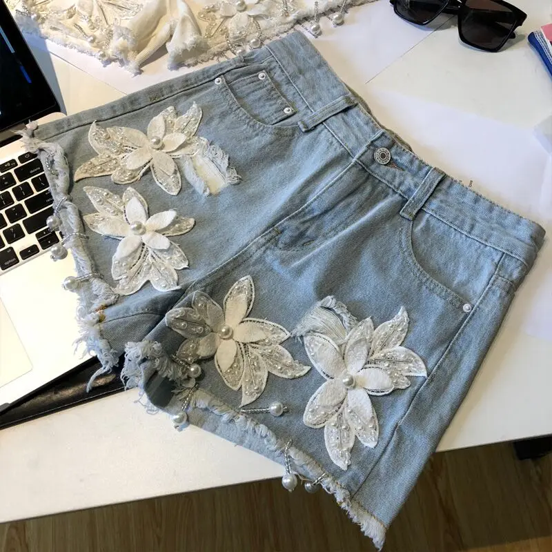 Женские джинсовые шорты с объемным цветком и жемчужинами Pus Размер 5XL лето