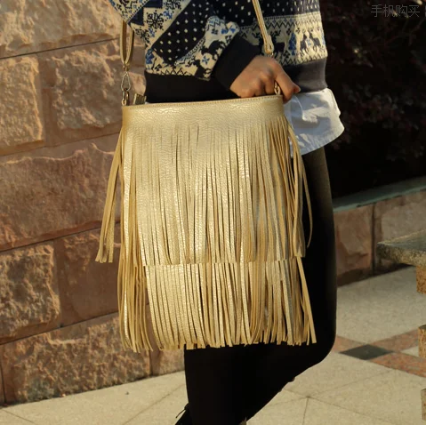 

2019 fashion small Black Gold tassel bag female vintage women's Messenger Bag