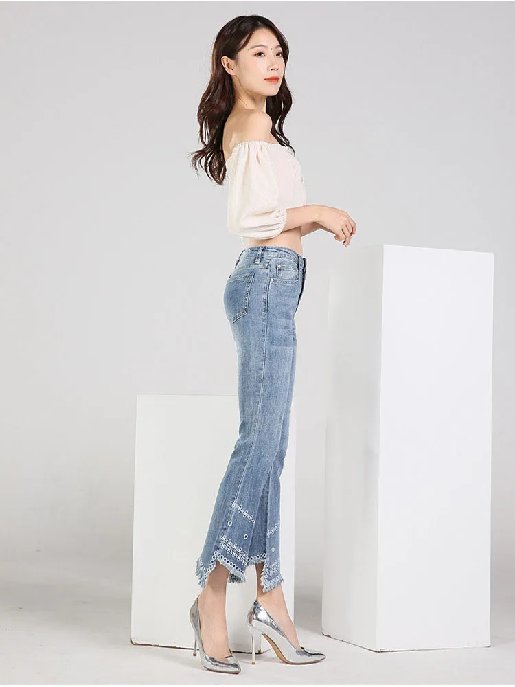 12387134829_528912256