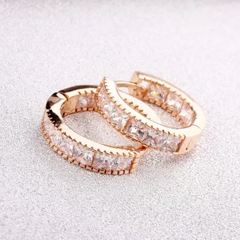 

Popular Diamond-encrusted Personality Earrings Delicate Fashion OL Jewelry Earrings.