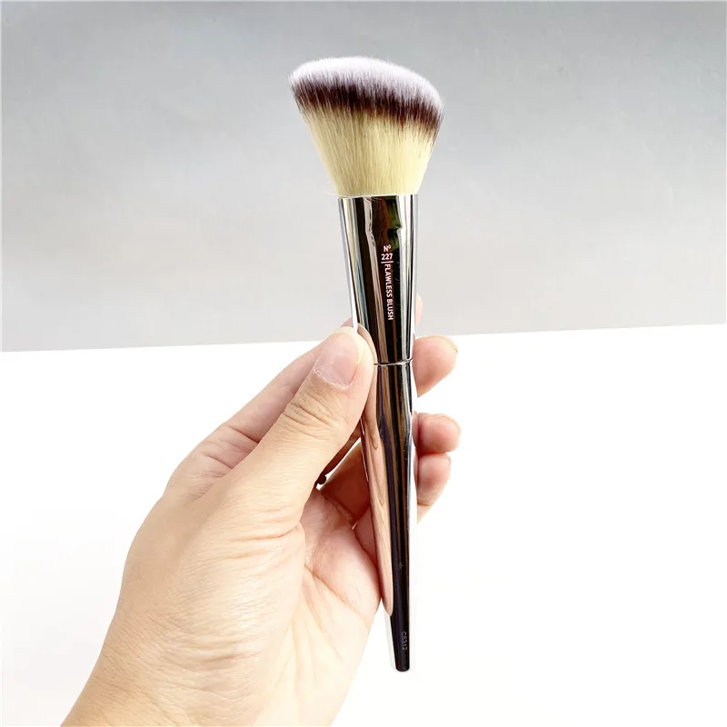 bdbeaute 227 flawless blush brush- Angled Fluffy powder creamy blush and highlighter brush