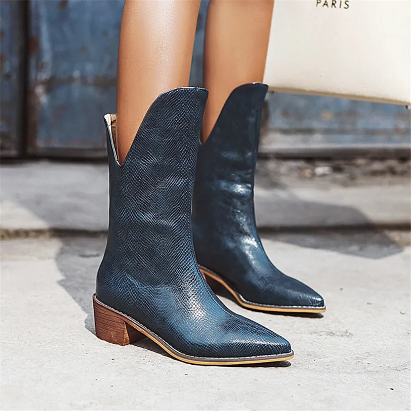 2019 Autumn Winter Casual Western Cowboy Ankle Boots Women Snake
Leather Cowgirl Booties Short Cossacks botas High Heels Shoes