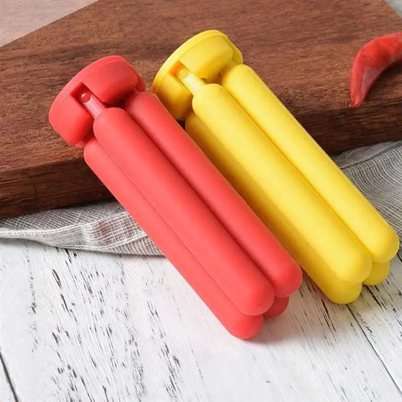 

Cross-Shaped Heat-insulation Mat Collapsible Silicone Pad Saucepan Pads Kitchen Creative Insulation Pad Heat Resistant Table Mat