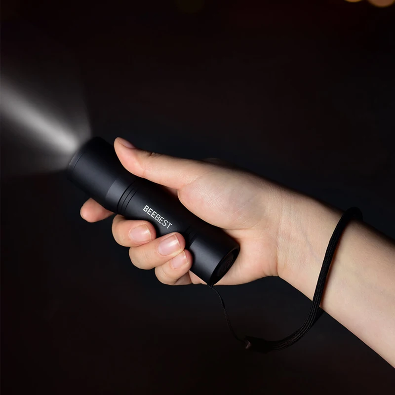 Портативный фонарик Xiaomi Youpin BEEBEST, всего 126 г, три режима передачи, металлический бочонок, свободный ремешок, маленький, деликатный, практичный