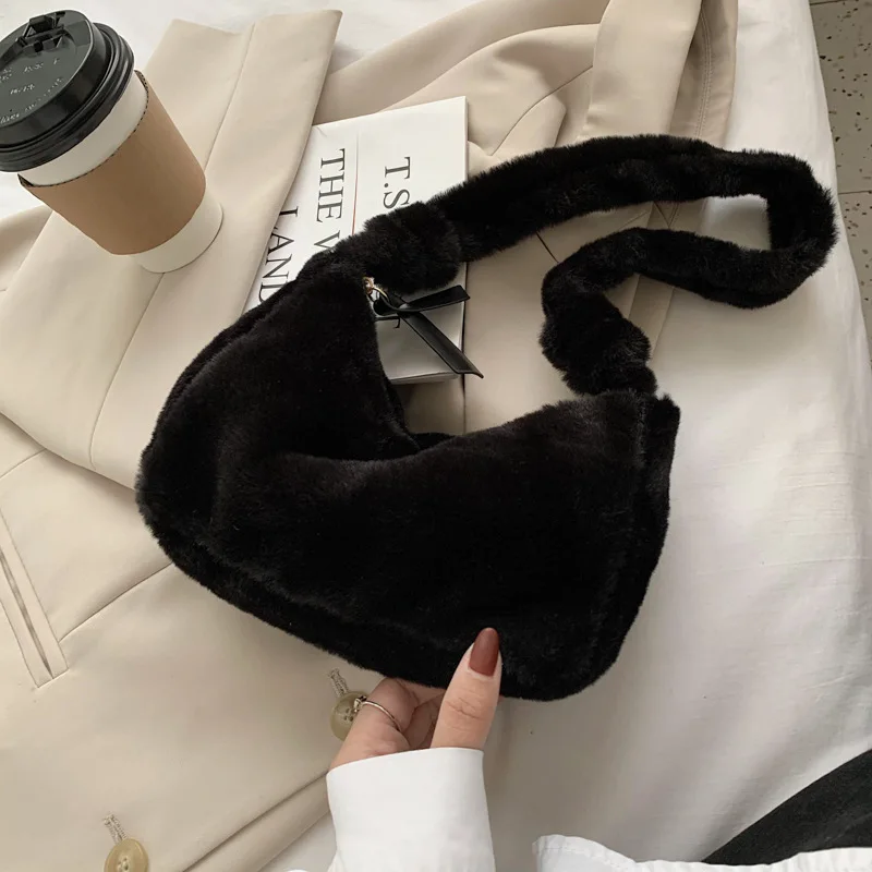 

All-match plush bag women 2020 new trendy casual fashion one-shoulder underarm bag autumn and winter foreign style plush bag