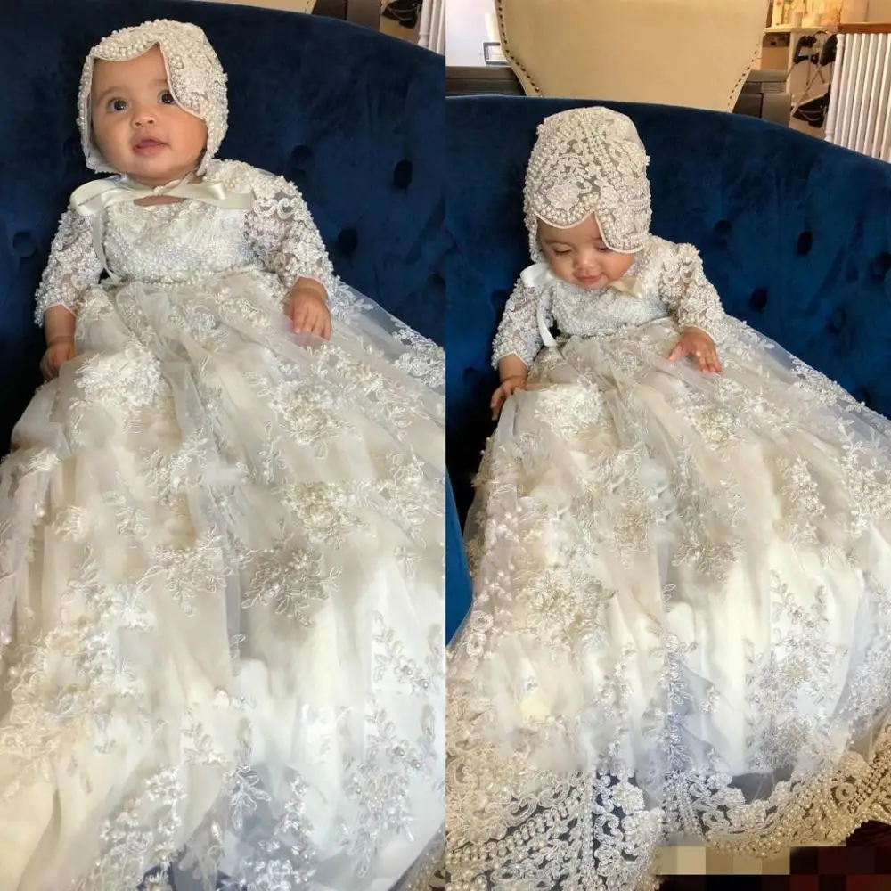

Luxury 2019 New Lace Christening Gowns For Baby Girls Crystal 3D Floral Appliqued Baptism Dresses With Bonnet First Communion Dr