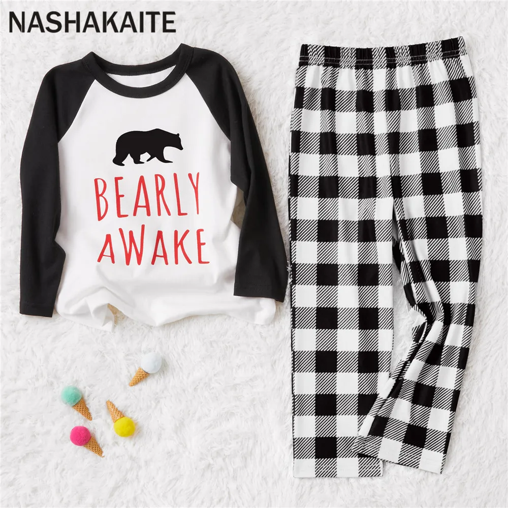 NASHAKAITE/одинаковые пижамы в черно-белую клетку с буквенным принтом для всей семьи; сезон осень-зима; одежда для сна для всей семьи; одежда «Мама и я»