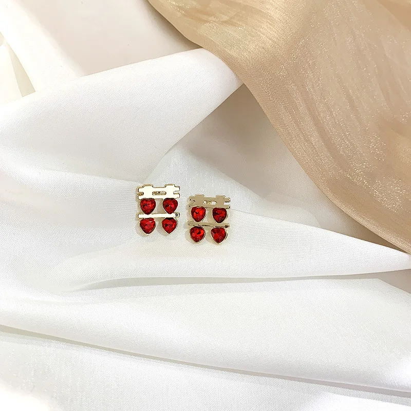 

Retro Style Gold Chinese Word Stud Earrings Simple Ladies Traditional Wedding Bridal Jewelry Earrings Gifts for Girlfriend