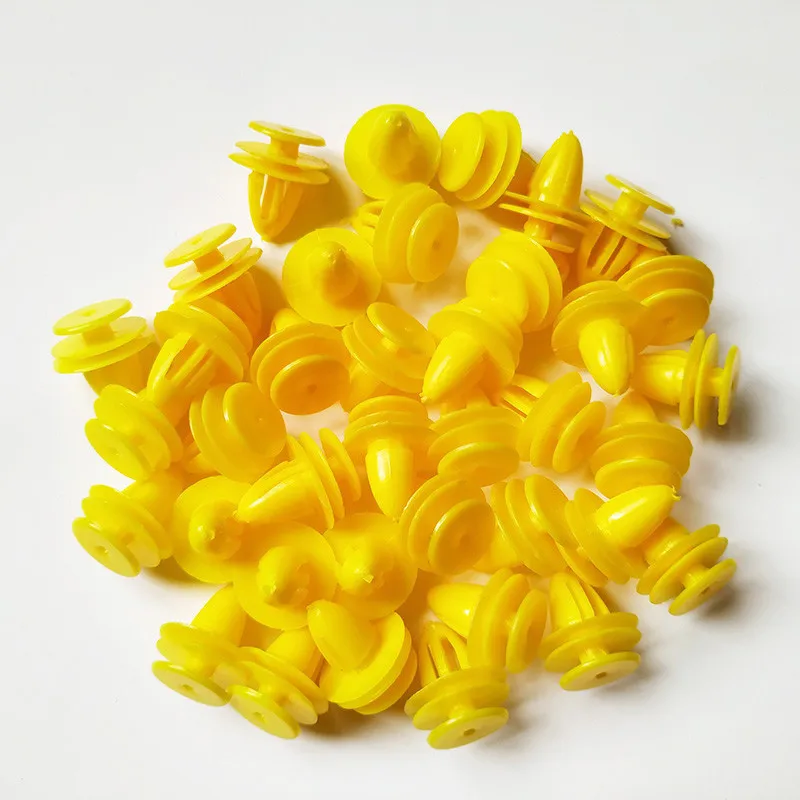 50pcs Yellow Plastic Rivet Car Door Trim Panel Clips For Volvo S40 S60