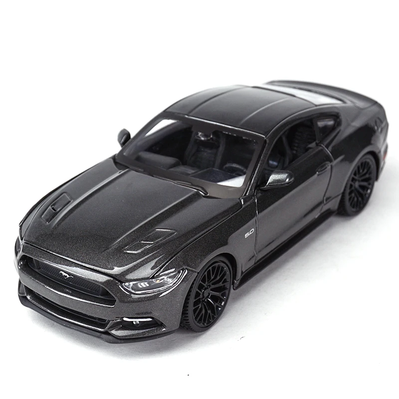 Спортивный автомобиль Maisto 1:24 2015 Ford Mustang GT статические литые автомобили