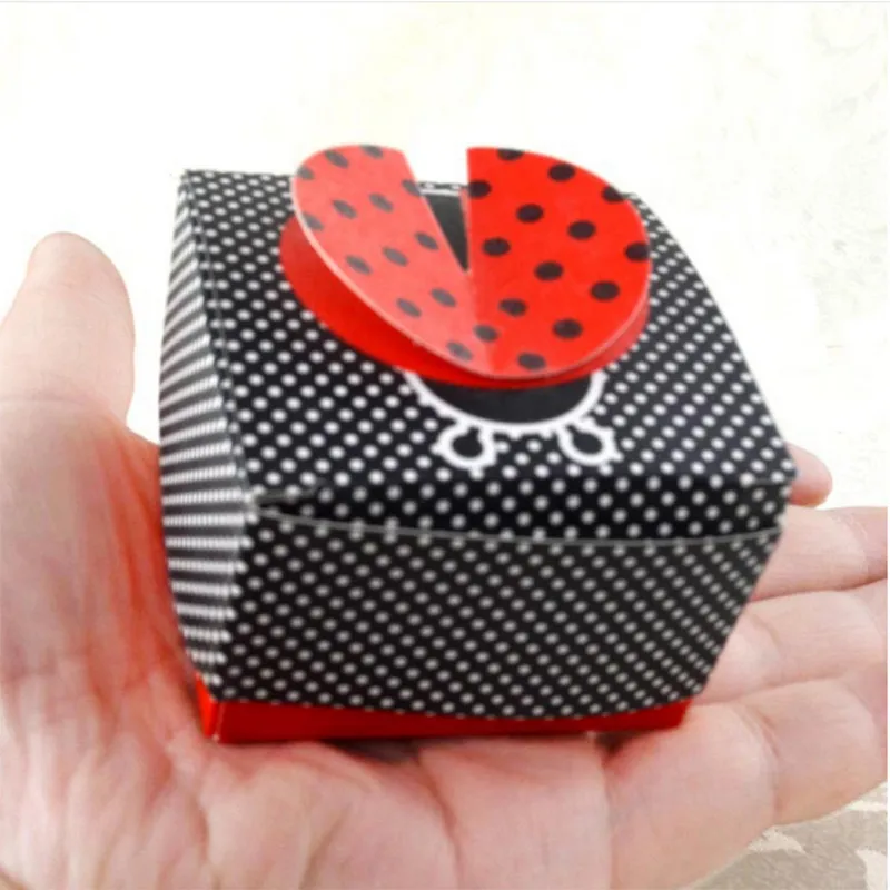 

3D Wing Ladybug Gift Boxes 50pcs Wedding Baby Shower Favor Candy Box Chocolate Packaging for Birthday Party