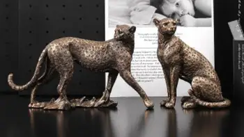

European retro animal leopard Handicraft articles leopard Living room porch Office cabinet decoration statue