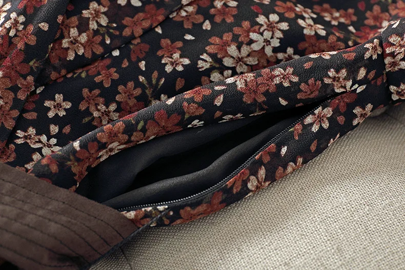 12810615565_707347290