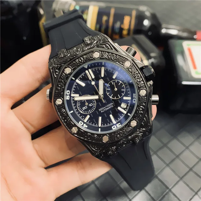 

Business Mens Carved Quartz watches for black rubber strap Men designer watches Round iced out Watch Movement day date