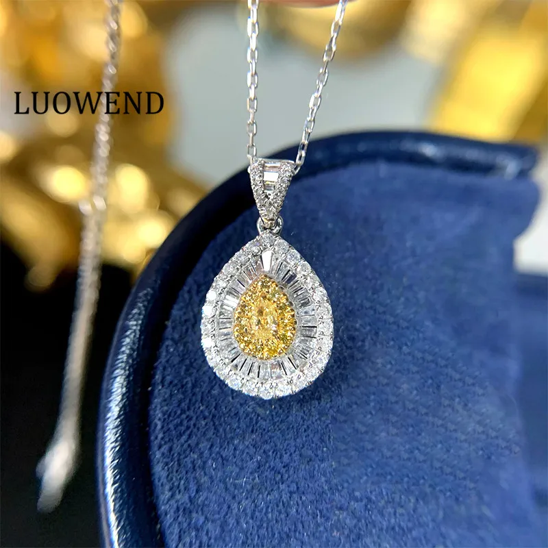 Solid 18K White Gold Pendant Necklace 