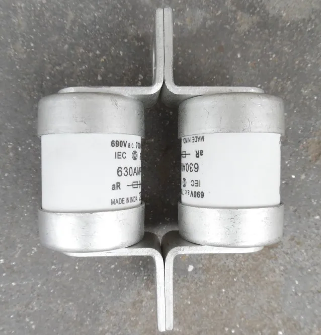 Предохранители: 630FMM 630AMP 690 V/700 V aR/400FMM 450FMM 500FMM