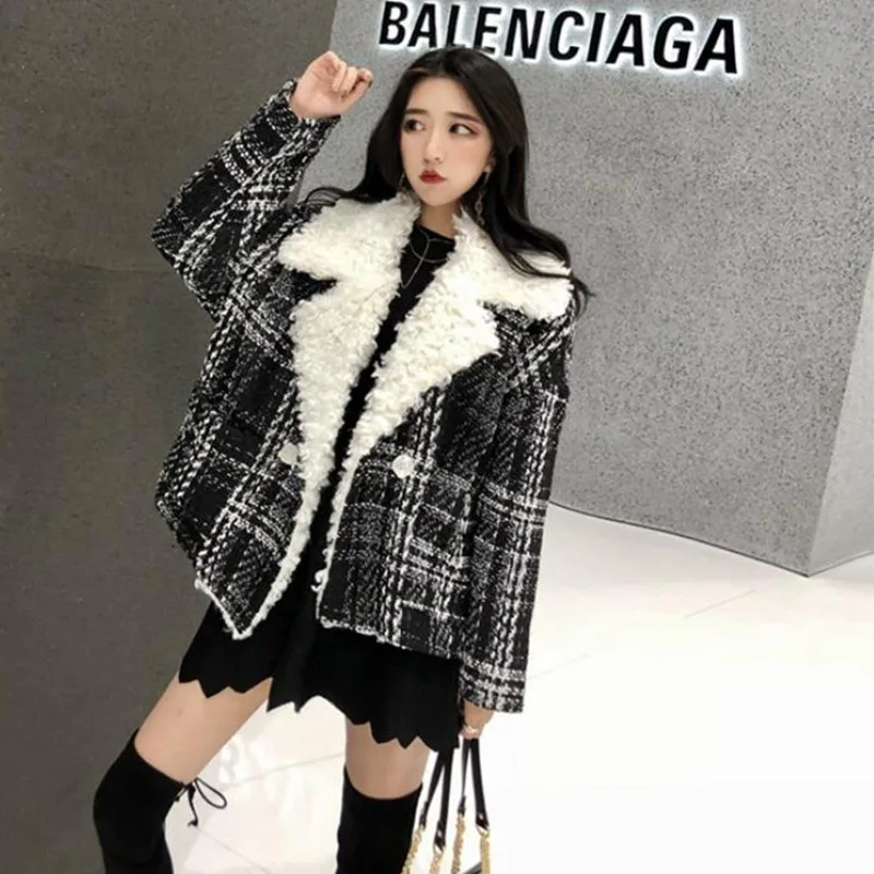 

2019 New Autumn Winter Korean version Fashion High Quality Lamb coat Female Plaid Thick Large size Short Coats cc692