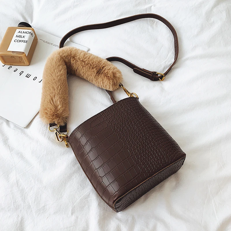 

Crocodile for Women Shoulder Bag Brand Designer Women Bags Fluffy Handbag Luxury PU Leather Bag 2019 Crossbody Bags for Women