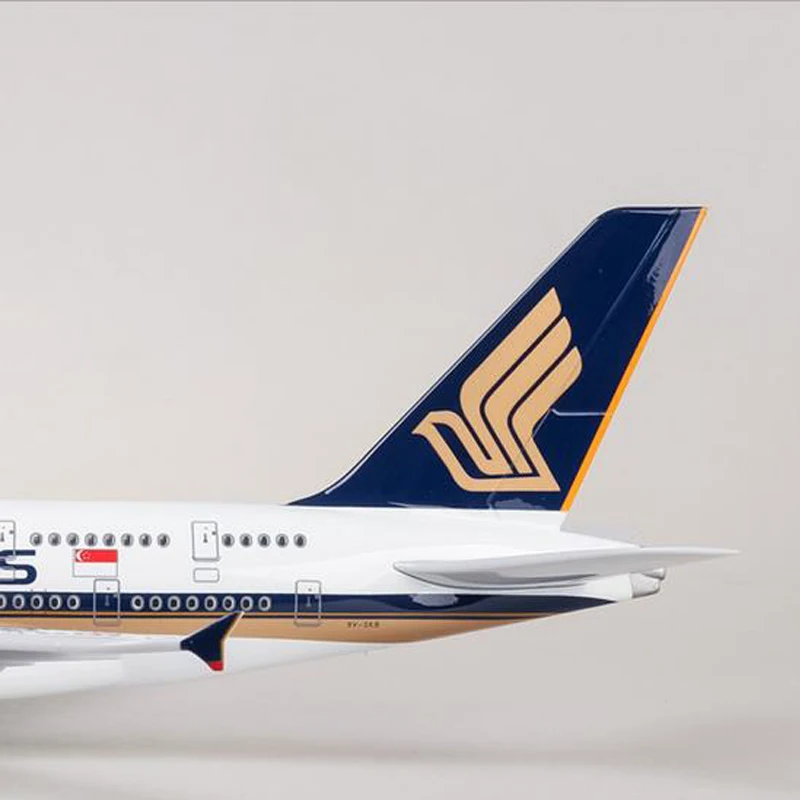 1: 160 весы 45 см модель самолета Аэробус авиакомпании Сингапура A380 с светильник