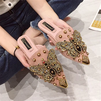 

2020 Summer Women Elegant Mules Flat Shoes Rivet Crystal Luxury Designers Korean Style Pointed Toe Slip On Casual Shoes Slippers