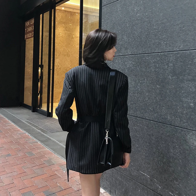 Модный Полосатый Женский блейзер с надрезом и длинными рукавами, черная куртка Woemn, Осенний свободный костюм, уличная одежда 2018, высокое