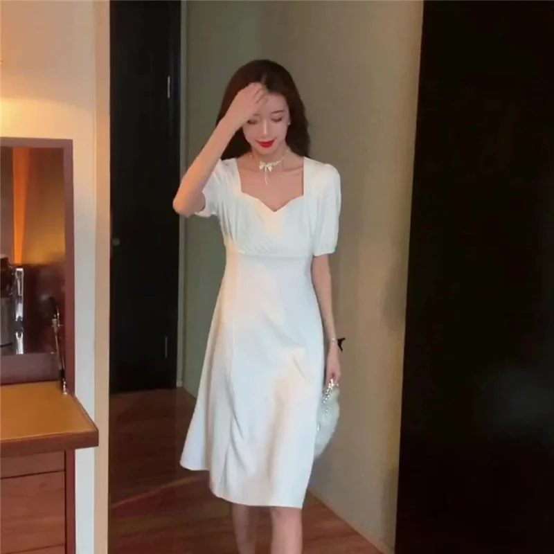 

Women's HongKong Style Dress Slide V-Neck Short Sleeves Folds Slim Waist Medium A-Line Dresses Spring Summer 2021