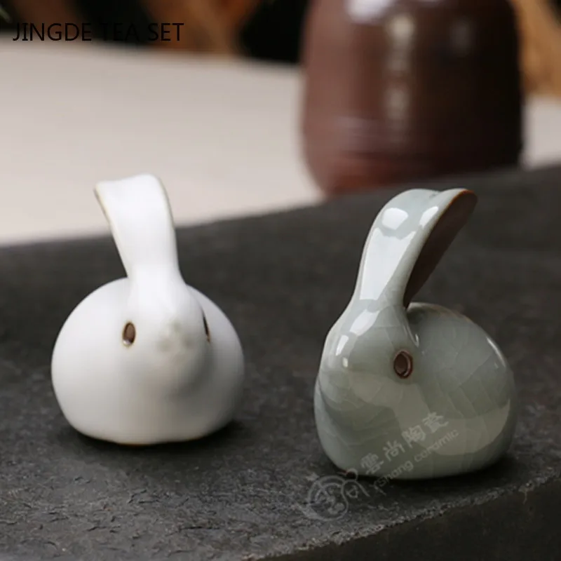 Lovely Ceramics Tea Pet Rabbit Model Statue Handmade Office Desktop Decor Ornament Boutique Tea Ceremony Accessories Gift