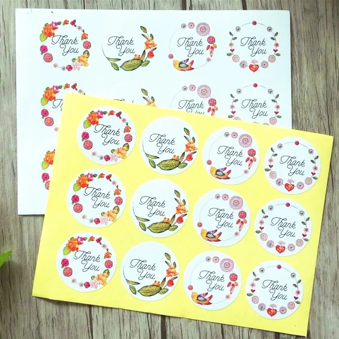 

120pcs/pack Round Flower And Bird Art Body Thank You White Background Cake Packaging Sealing Label Stickers