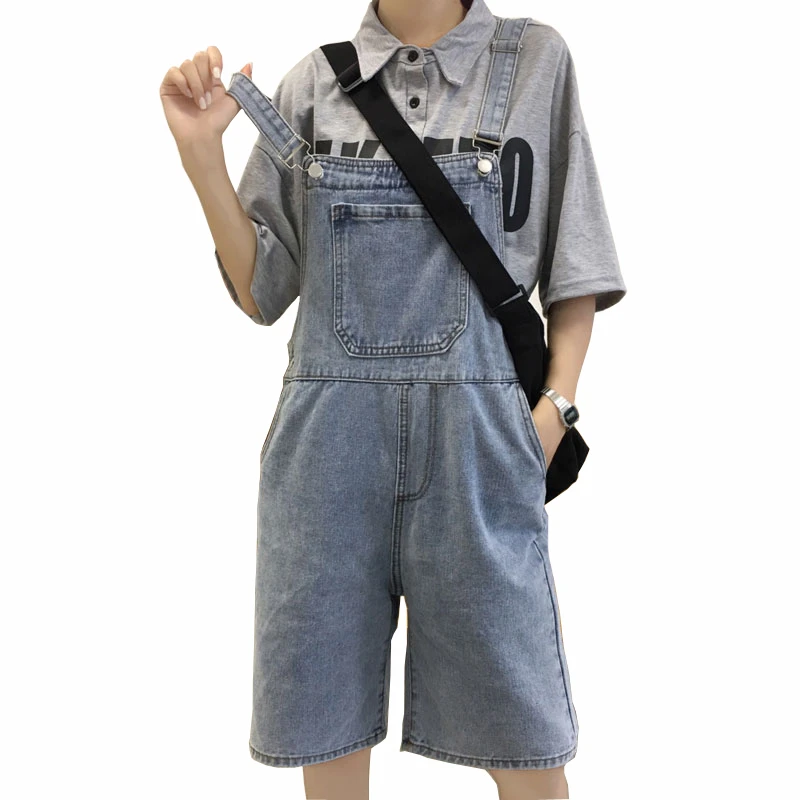 loose short overalls