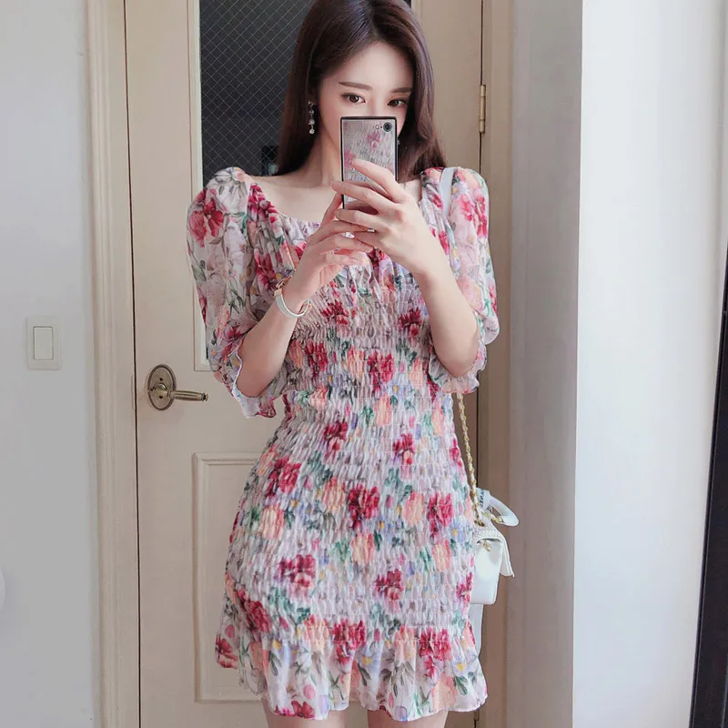 

2020 summer dress new Korean temperament pleated slim small fresh bag hip fashion print dress female