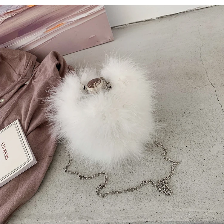 iVog New Arrival Everyday Female Small Fur Crossbody Shoulder Handbag cc Geometric Chain Hand Bags for Women