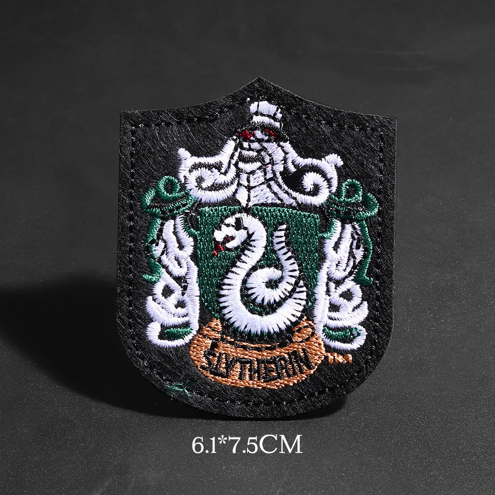 Новые магические значки-патчи для одежды, железные наклейки Ravenclaw Gryffindor Slytherin Hufflepuff Diy - Цвет: N3-BT8869