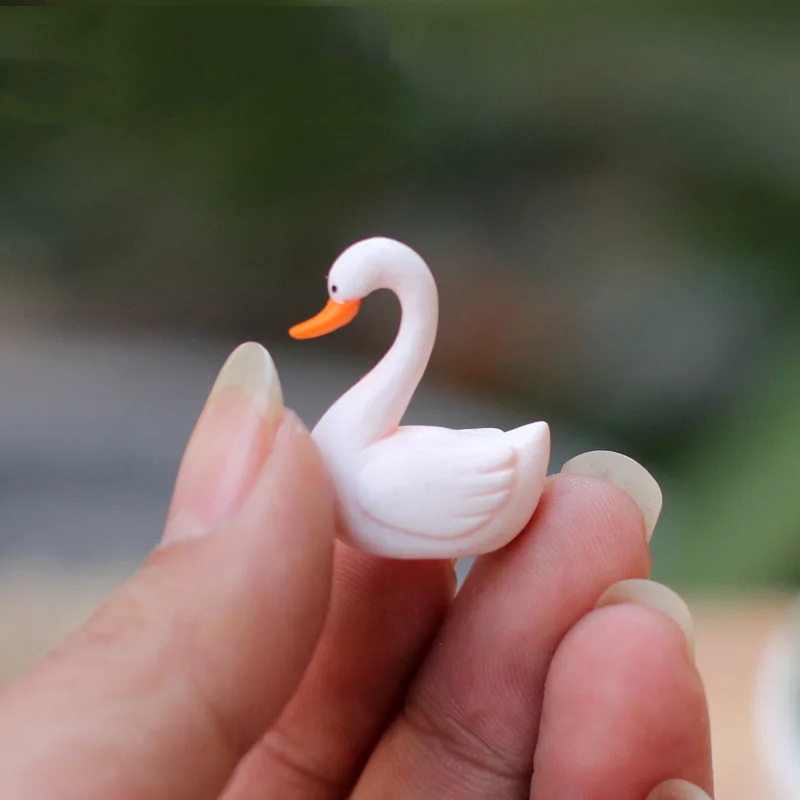 Miniatures Fairy Garden Decor DIY Terrarium Figurines Mini Swan Frog Squirrel Cat Bear Rabbit Duck Snails 2pcs/lot