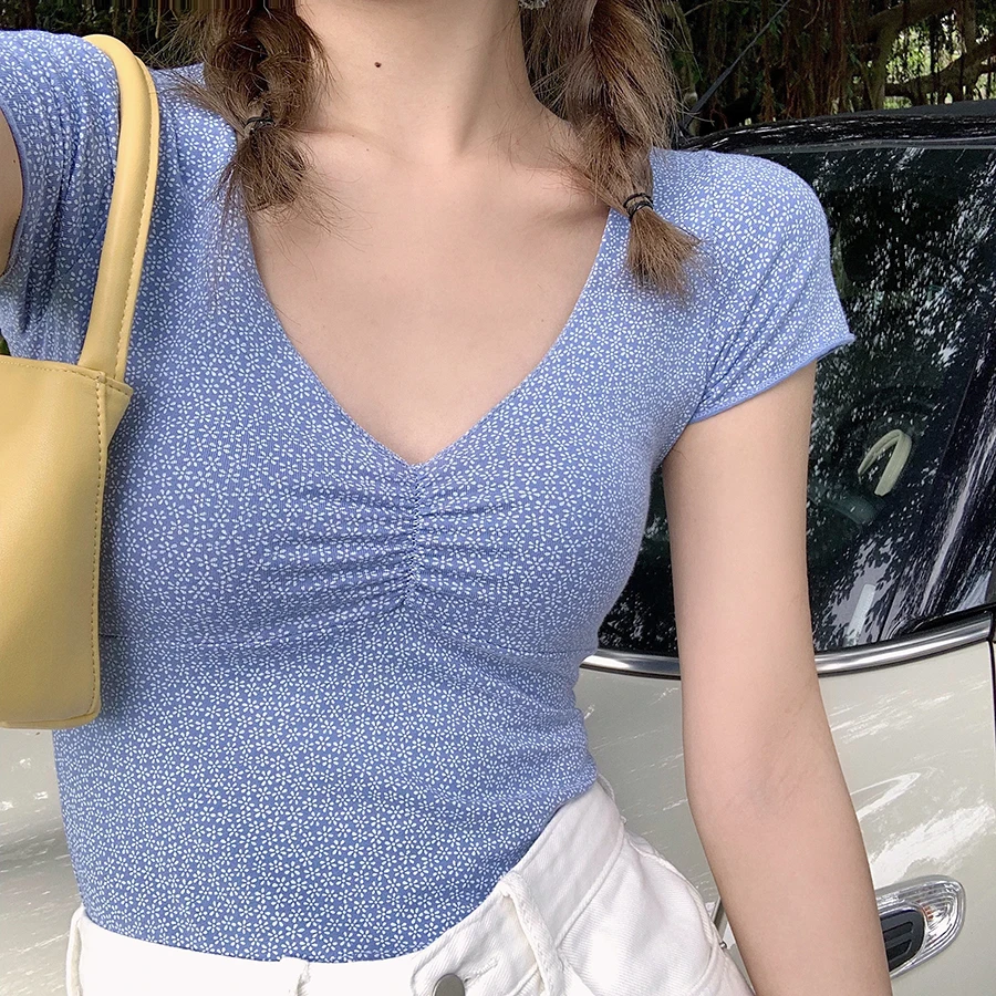 

2020 Summer Sexy V Neck Short Sleeve Tees Femme Knitted Floral Print T Shirts Women Casual Korean Cotton Slim Ladies Tops Shirts