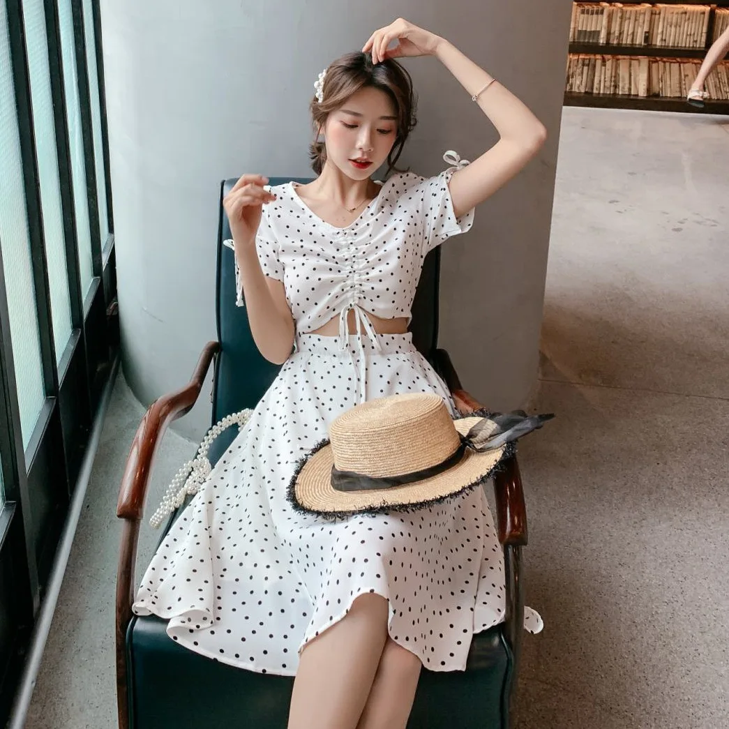

Photo Shoot INS Hepburn White Polka Dot Elegant Waist Hugging V-neck Adjustable Shirred Charade Cutout-Waist Fairy Dress
