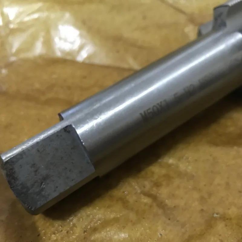 Бесплатная доставка 1 шт HSS6542 сделано машина кран M50 * 1,0/1,5/2,0/3,0/4,0/5,0 мм Прямой Флейта метчиков для металла threading