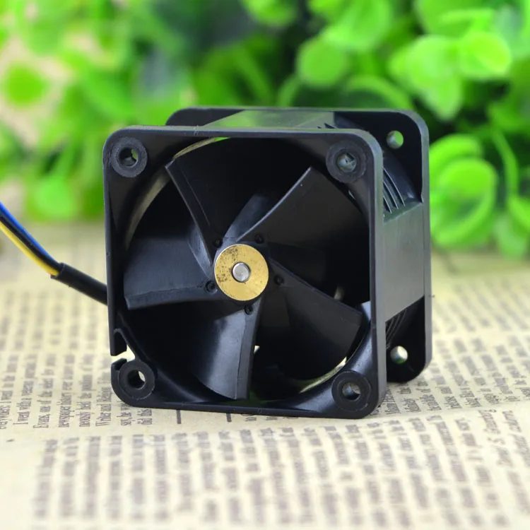 MGT4012UB-W28 12V 0.55A 4 провода 4028 4 провода защита двигателя охлаждения