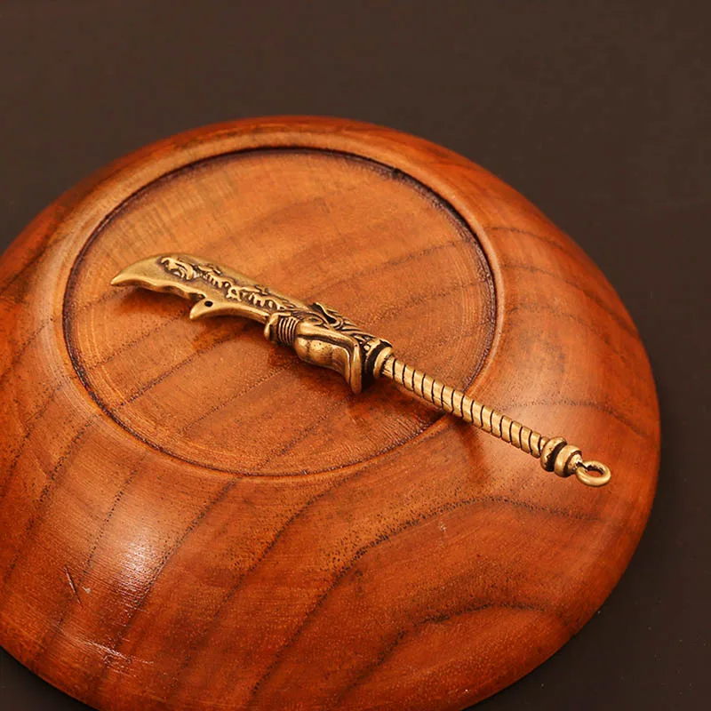 knife pendant brass (6)