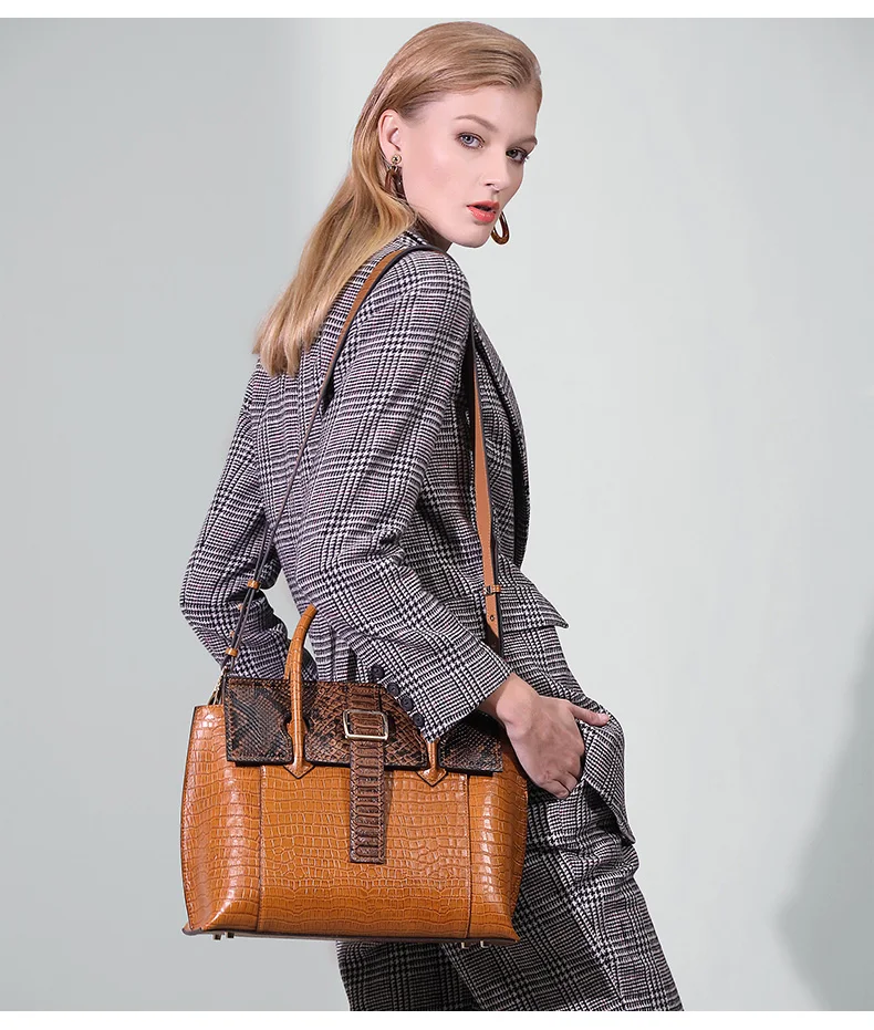 

Women's Bag 2019 New Atmospheric Fashion First Layer Cowhide Handbag