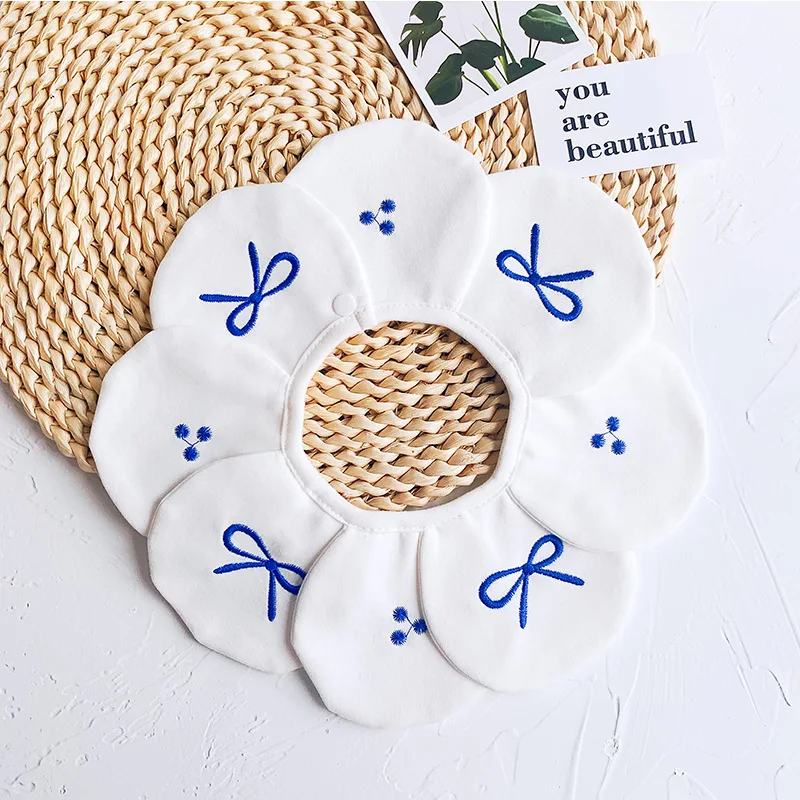 4 INS Korean Autumn New Baby Bib Cotton Baby Saliva Towel  Burp Cloths Round Petal Rice Feeding Pocket 0-2 Years Old (2)