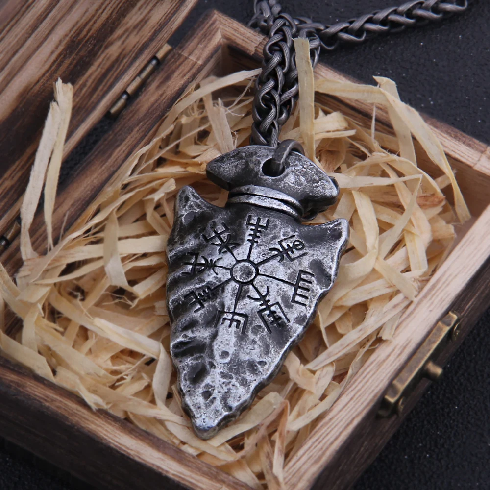 GuoShuang Men Viking Stainless Steel Wolf Yggdrasil Raven Helm of Awe Wolf  Necklace with Valknut Gift Bag : Amazon.in: Fashion