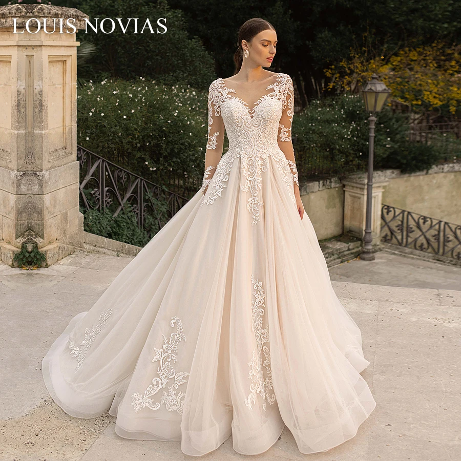 Пляжное свадебное платье Louis Novias (изысканная вышивка) с длинными рукавами