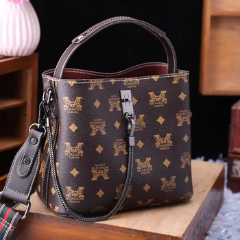 

Genuine Leather Handbags New 2020 Fashion Hit Color Handbag Wild Casual One Shoulder Messenger Louis Brand Bucket Bag Tide gg