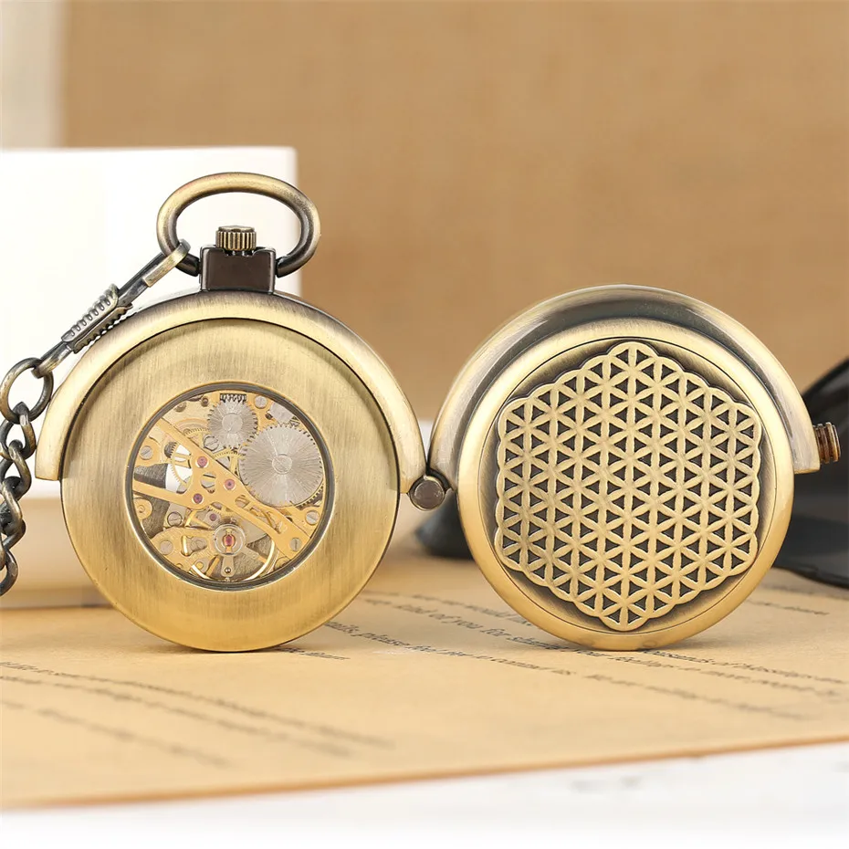 Luxury Mechanical Hand-Winding Pocket Watch Bronze Creative Roman Numerals Display Exquisite Hanging Chain Pendant Clock