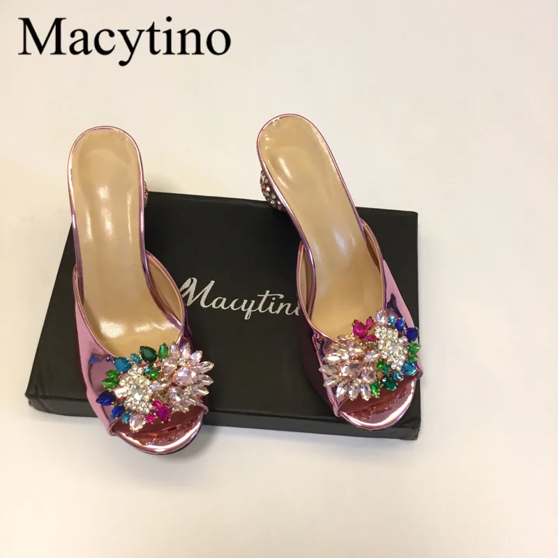 Новинка Macytino босоножки с круглым каблуком 8 см Украшенные бусинами Летние