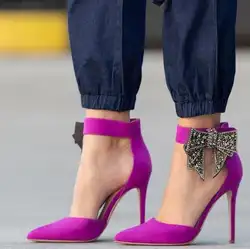 Moraima Snc/новейшие фиолетовые замшевые туфли на высоком каблуке с ремешком на лодыжке; туфли-лодочки на тонком каблуке с украшением в виде