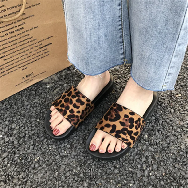 

Summer Slippers Women Slides Leopard Indoor & Outdoor Slippers Platform Sandals Shoes Women Slip On Flip Flops Zapatillas Mujer
