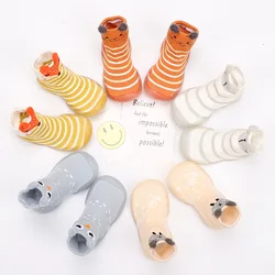 Sapatos de bebê adorável infantil chinelos da criança do bebê da menina do menino da malha sapatos de berço bonito dos desenhos animados anti deslizamento prewalker chinelos de bebê