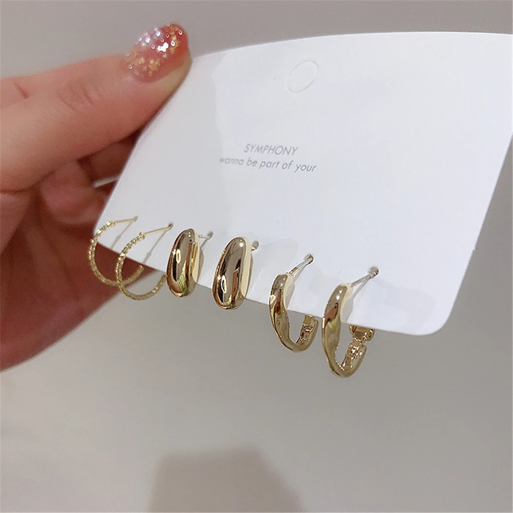 

NEW Fashion Contracted Joker Metal Stud Earrings Female Geometric C Shape Suits Stud Earrings Jewelry Accessories