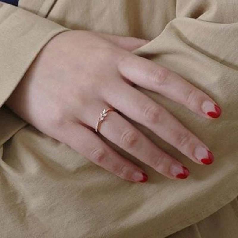 Изысканные крошечные кусочки 1 Золотое кольцо для женщин свежая маленькая помолвка